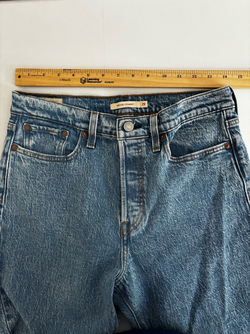 Levi’s Premium Wedgie Straight Jeans 29 High Rise Button Fly Cropped Denim - Picture 8 of 13